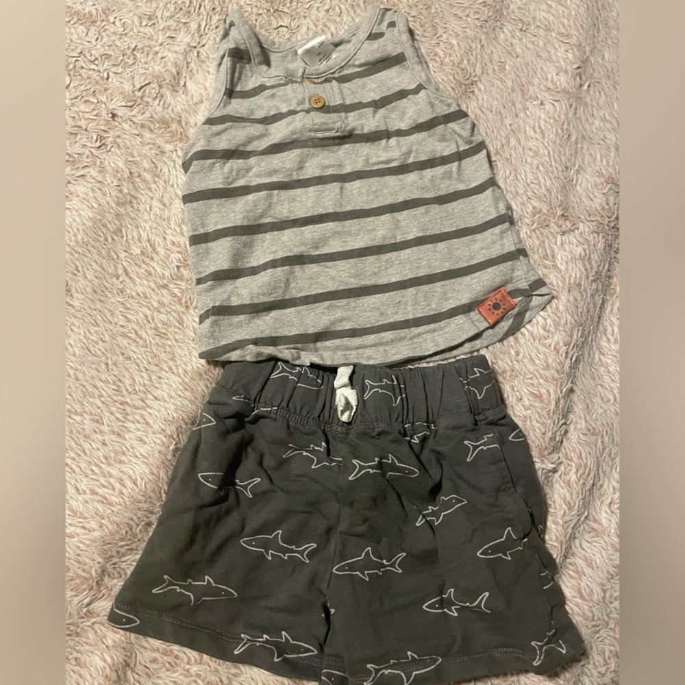 2 piece set 18M